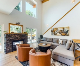 Luxurious Lake Views