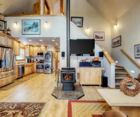 Merry Creekside Retreat
