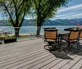 Fray's Lane Waterfront Home