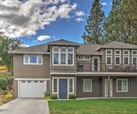 Gorgeous Wapato Point Lakehouse with Private Hot Tub