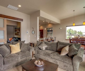 Marvelous Manson Condo, Steps to Lake Chelan Beach