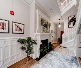 Rittenhouse Retreat with Garden Patio Historic Building