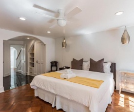 Rittenhouse-ROOFDECK-3BR-GR8 for FAMILY