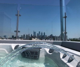 Roofdeck Hot Tub w Amazing Skyline View * LuxBnB