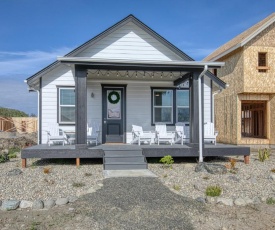 Sunflower Beach Cottage - Oyhut Bay Seaside Village