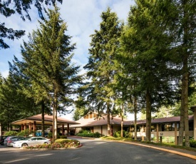 Olympia Hotel at Capitol Lake