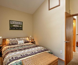 Renovated Olympia Cabin with Private Dock on Lake