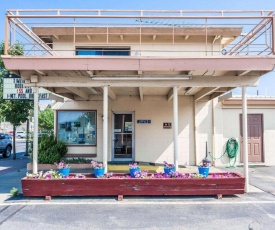 Rodeway Inn & Suites