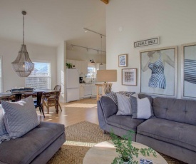 Chic Summer House Cottage 2 Blocks to Ocean