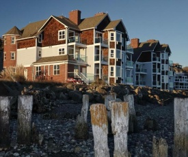 Tides Inn & Suites