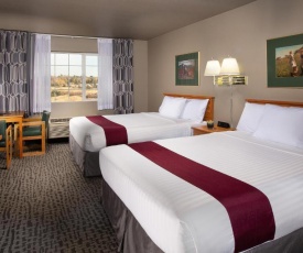 Coast Hilltop Inn