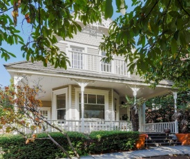 New Listing! Updated Victorian with Lake Union Views home