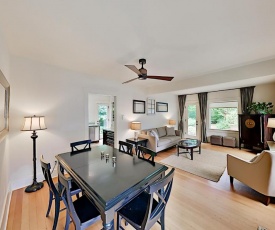 Phinney Ridge Flat - Backyard Oasis with Grill Duplex