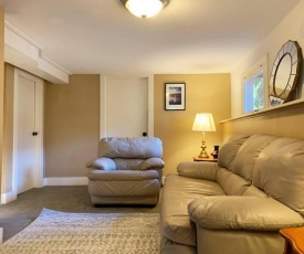 Private Suite 3 Bedrooms&Living near U-District