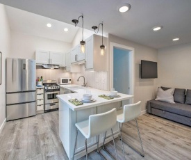 Sleek Modern Home with Patio, 8 Mi to Dtwn Seattle!