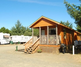 Long Beach Camping Resort Cabin 2