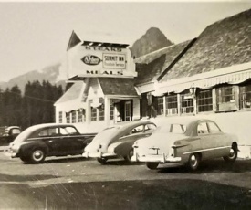 The Summit Inn