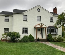 Modern farmhouse charm in the heart of Bethlehem