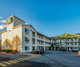 HomeTowne Studios by Red Roof Spokane - Valley