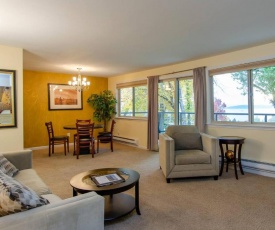the Puget Sound View, best area, Jacuzzi bathtub