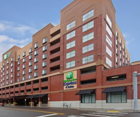 Holiday Inn Express & Suites Tacoma Downtown, an IHG Hotel