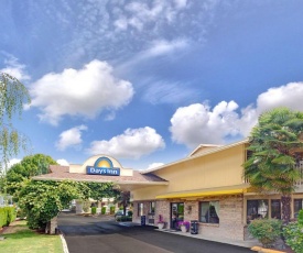 Days Inn by Wyndham Seattle South Tukwila