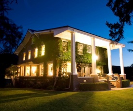 Warm Springs Inn & Winery