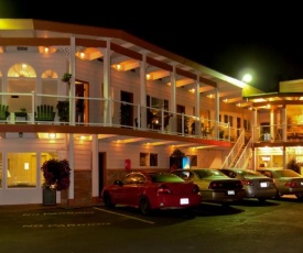 Breakers Boutique Inn