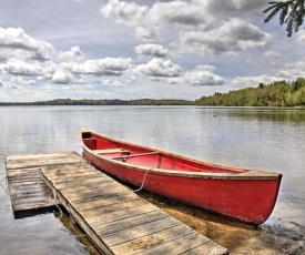 Peaceful Fishermans Paradise with Deck and Fire Pit!