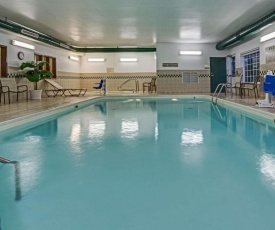 Country Inn & Suites by Radisson, Charleston South, WV