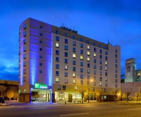 Holiday Inn Express Philadelphia Penn's Landing, an IHG Hotel