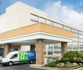 Holiday Inn Express Charleston-Civic Center, an IHG Hotel