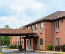 Super 8 by Wyndham Fairmont
