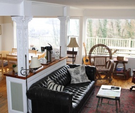 Ledge House Bed & Breakfast