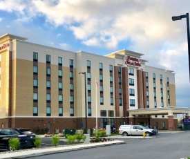 Hampton Inn & Suites Morgantown / University Town Centre