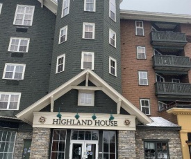 Highland House 207 Slopeside, Village Area, Ski in out