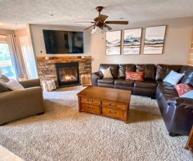 Remodeled Summit Condo at Snowshoe! Stay Luxurious