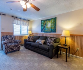 Stroll to Slopes, Village Area, Ski in-out MtLodge 224