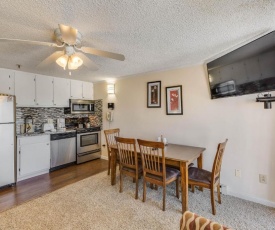Stroll to Slopes, Village Area, Ski in-out MtLodge 269