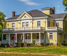 Ringling House Bed & Breakfast