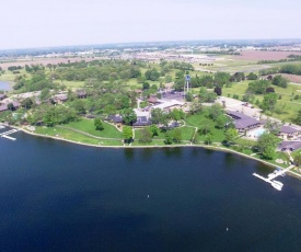 Lake Lawn Resort