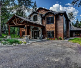 Whispering Pines Lodge: 9 Bedroom