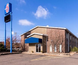 Motel 6-Eau Claire, WI