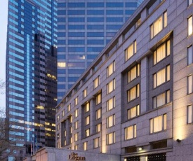 The Logan Philadelphia, Curio Collection by Hilton