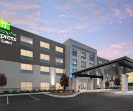 Holiday Inn Express & Suites - Elkhorn - Lake Geneva Area, an IHG Hotel