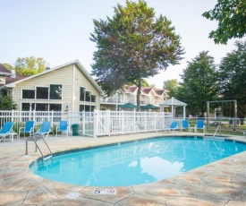 Somerset Inn & Suites