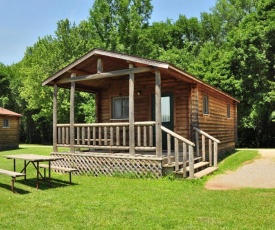 Fremont Jellystone Park Cottage 21