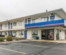 Motel 6-Janesville, WI