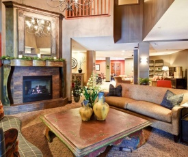 GrandStay Hotel & Suites