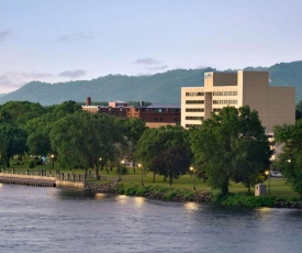 Radisson Hotel La Crosse